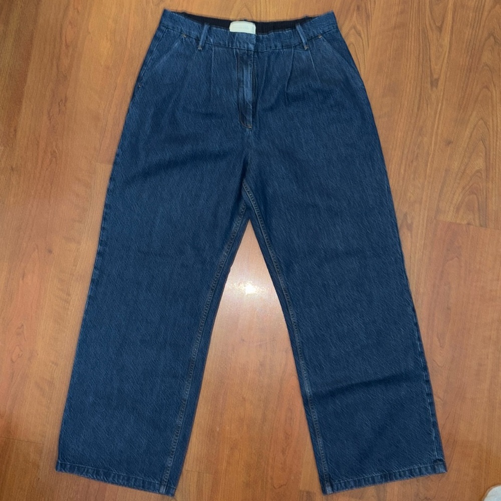 Woman’s Pleated Abercrombie & Fitch Jeans